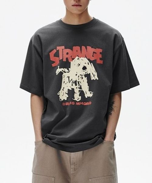 ★K-POPアイドル着用 【UNISEX】MAHAGRID/STRANGEパピーT チャコールグレー M ユニインナー ALAND エーランド 581342 韓国通販 ドットエスティ ★K-POPアイドル着用 【UNISEX】MAHAGRID/STRANGEパピーT チャコールグレー M ユニインナー ALAND エーランド 581342 韓国通販 ドットエスティ