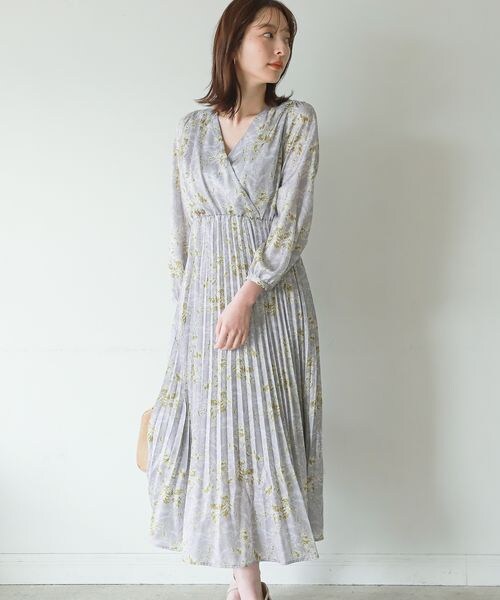 スカッターフラワーワンピース 公式 アンデミュウ Andemiu 通販