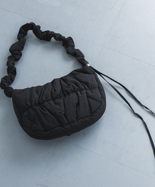 apart by lowrys ギャザーシャーリングショルダーバッグ ブラック FREE ウィメンズグッズ アパートバイローリーズ 327112 and ST アンドエスティ(旧ドットエスティ) apart by lowrys ギャザーシャーリングショルダーバッグ ブラック FREE ウィメンズグッズ アパートバイローリーズ 327112 and ST アンドエスティ(旧ドットエスティ)