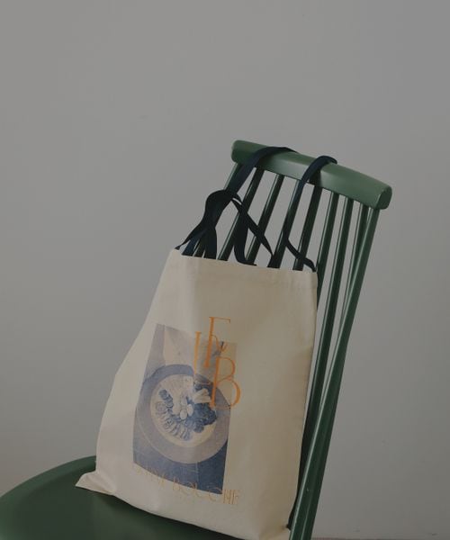 apart by lowrys 【LA FINE BOUCHEコラボ】トートバッグ ネイビー FREE ウィメンズグッズ アパートバイローリーズ 587113 and ST アンドエスティ(旧ドットエスティ) apart by lowrys 【LA FINE BOUCHEコラボ】トートバッグ ネイビー FREE ウィメンズグッズ アパートバイローリーズ 587113 and ST アンドエスティ(旧ドットエスティ)