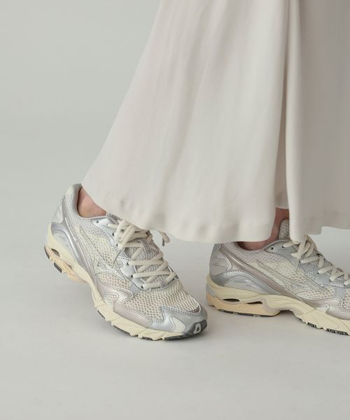 BABYLONE 【MIZUNO】WAVE RIDER 10 ライトグレー ウィメンズグッズ_セレクト バビロン 582529 and ST アンドエスティ(旧ドットエスティ) BABYLONE 【MIZUNO】WAVE RIDER 10 ライトグレー ウィメンズグッズ_セレクト バビロン 582529 and ST アンドエスティ(旧ドットエスティ)