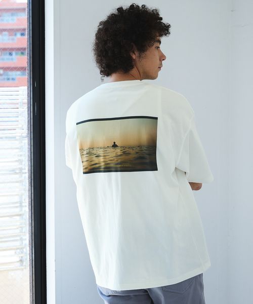 BAYFLOW 【山中海輝さんコラボ】SNOWフォト半袖Tシャツ ライトグレー M メンズインナー ベイフロー 131607 and ST アンドエスティ(旧ドットエスティ) BAYFLOW 【山中海輝さんコラボ】SNOWフォト半袖Tシャツ ライトグレー M メンズインナー ベイフロー 131607 and ST アンドエスティ(旧ドットエスティ)