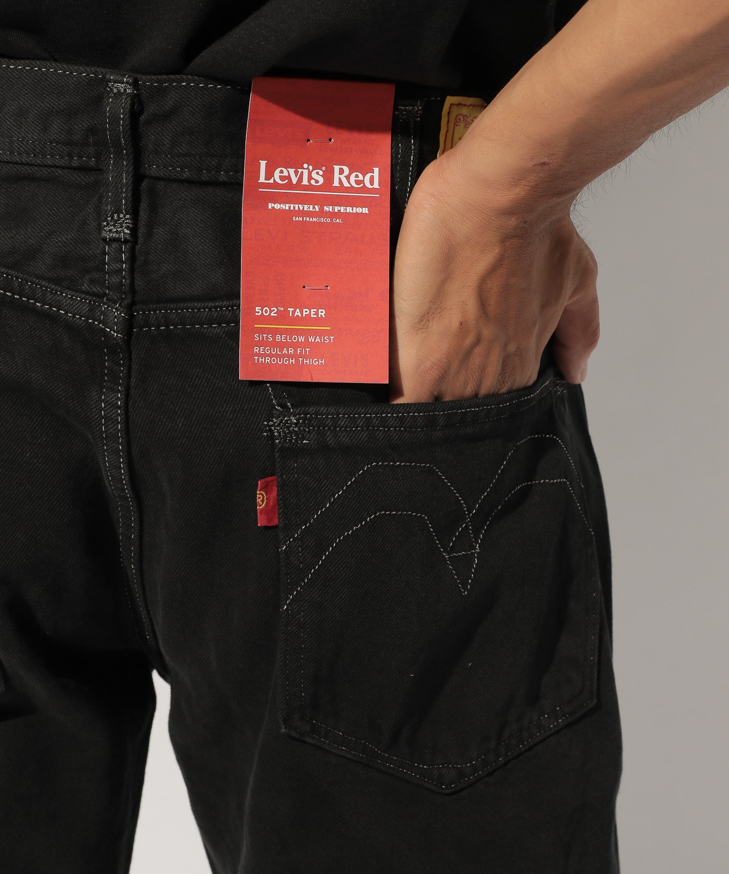 リーバイスレッド LEVI'S RED 502 A0133-0002 テーパードデニムパンツ