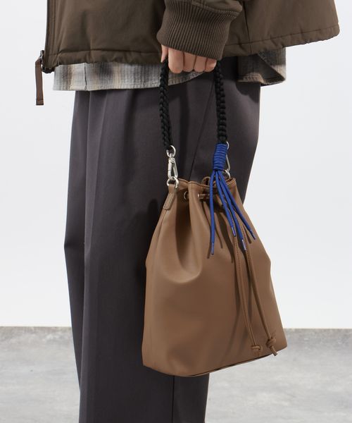 BAYFLOW ≪人気カラー再入荷≫アミコミハンドルPU巾着バッグ(ユニセックス) ライトベージュ FREE メンズグッズ ベイフロー 291610 and ST アンドエスティ(旧ドットエスティ) BAYFLOW ≪人気カラー再入荷≫アミコミハンドルPU巾着バッグ(ユニセックス) ライトベージュ FREE メンズグッズ ベイフロー 291610 and ST アンドエスティ(旧ドットエスティ)