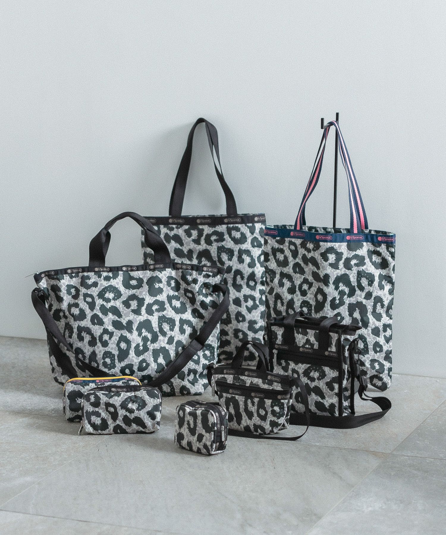 LeSportsac（レスポートサック）】SQUARE COSMETIC | [公式]ベイフロー 