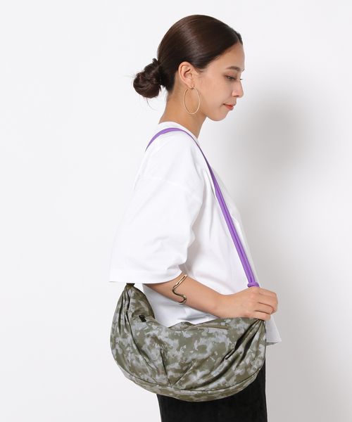 BAYFLOW 再入荷!【HEREIAM】スポーティーZIP BAG グリーン FREE アクティブ ベイフロー 325453 and ST アンドエスティ(旧ドットエスティ) BAYFLOW 再入荷!【HEREIAM】スポーティーZIP BAG グリーン FREE アクティブ ベイフロー 325453 and ST アンドエスティ(旧ドットエスティ)