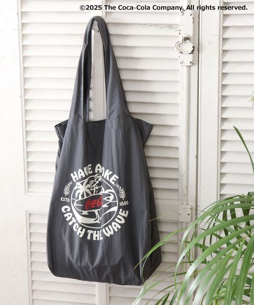 BAYFLOW 【Coca-Cola/BAYFLOW】トートバッグ キッチンFAB チャコールグレー ベイフロー 327140 and ST アンドエスティ(旧ドットエスティ) BAYFLOW 【Coca-Cola/BAYFLOW】トートバッグ キッチンFAB チャコールグレー ベイフロー 327140 and ST アンドエスティ(旧ドットエスティ)