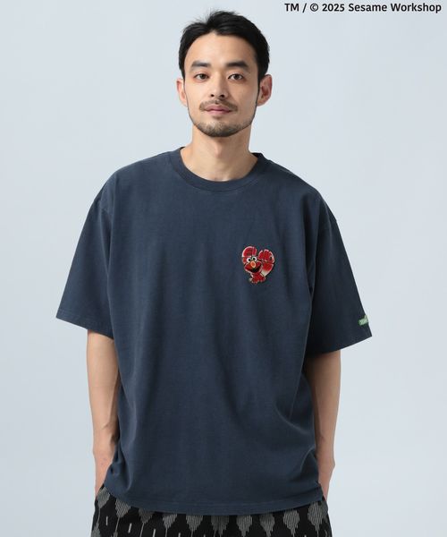 BAYFLOW 【SESAME STREET(セサミストリート)】別注アソートプリント半袖Tシャツ ネイビー M メンズインナー ベイフロー 491858 and ST アンドエスティ(旧ドットエスティ) BAYFLOW 【SESAME STREET(セサミストリート)】別注アソートプリント半袖Tシャツ ネイビー M メンズインナー ベイフロー 491858 and ST アンドエスティ(旧ドットエスティ)
