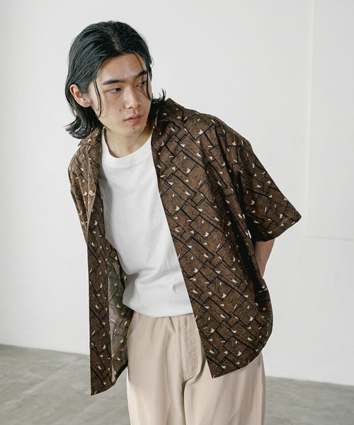 BAYFLOW [夏でも羽織りやすい]レトロパターン半袖柄シャツ ライトベージュ M メンズインナー ベイフロー 497010 and ST アンドエスティ（旧ドットエスティ）