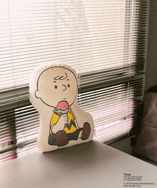 BAYFLOW 【PEANUTS×BAYFLOW】ダイカットクッション インテリアFAB ホワイト ベイフロー 498985 and ST アンドエスティ(旧ドットエスティ) BAYFLOW 【PEANUTS×BAYFLOW】ダイカットクッション インテリアFAB ホワイト ベイフロー 498985 and ST アンドエスティ(旧ドットエスティ)