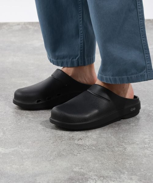 BAYFLOW 【OOFOS(ウーフォス)】OOCLOOG(MEN) シルバー S メンズグッズ ベイフロー 580188 and ST アンドエスティ(旧ドットエスティ) BAYFLOW 【OOFOS(ウーフォス)】OOCLOOG(MEN) シルバー S メンズグッズ ベイフロー 580188 and ST アンドエスティ(旧ドットエスティ)