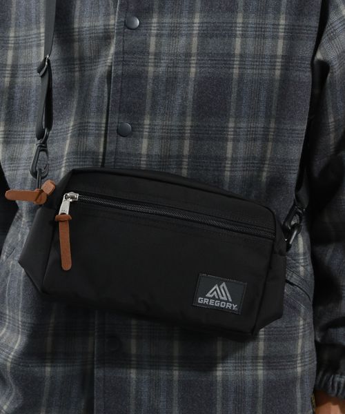 BAYFLOW 【GREGORY(グレゴリー)】パデッドショルダーポーチM シルバー FREE メンズグッズ ベイフロー 583330 and ST アンドエスティ(旧ドットエスティ) BAYFLOW 【GREGORY(グレゴリー)】パデッドショルダーポーチM シルバー FREE メンズグッズ ベイフロー 583330 and ST アンドエスティ(旧ドットエスティ)