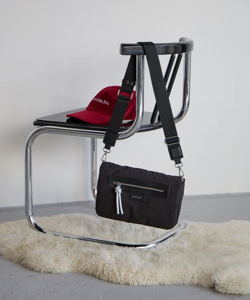 BAYFLOW [500mlボトルも入]パッファーフラップショルダー シルバー FREE ウィメンズグッズ ベイフロー 600870 and ST アンドエスティ（旧ドットエスティ）