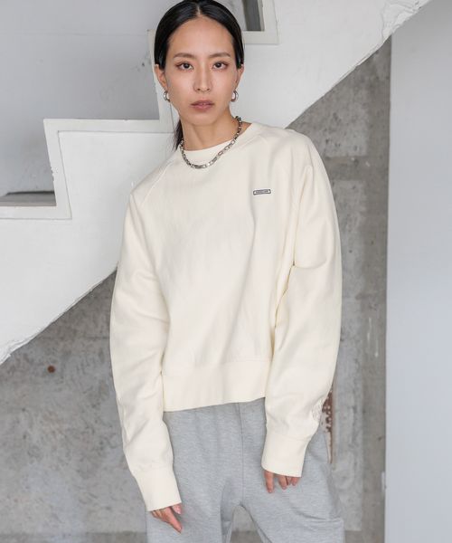 BAYFLOW 【HEREIAM】ユニセックス/毎年人気！ワッペンロゴクルーネックトレーナー ベージュ L アクティブ ベイフロー 601739 and ST アンドエスティ（旧ドットエスティ）