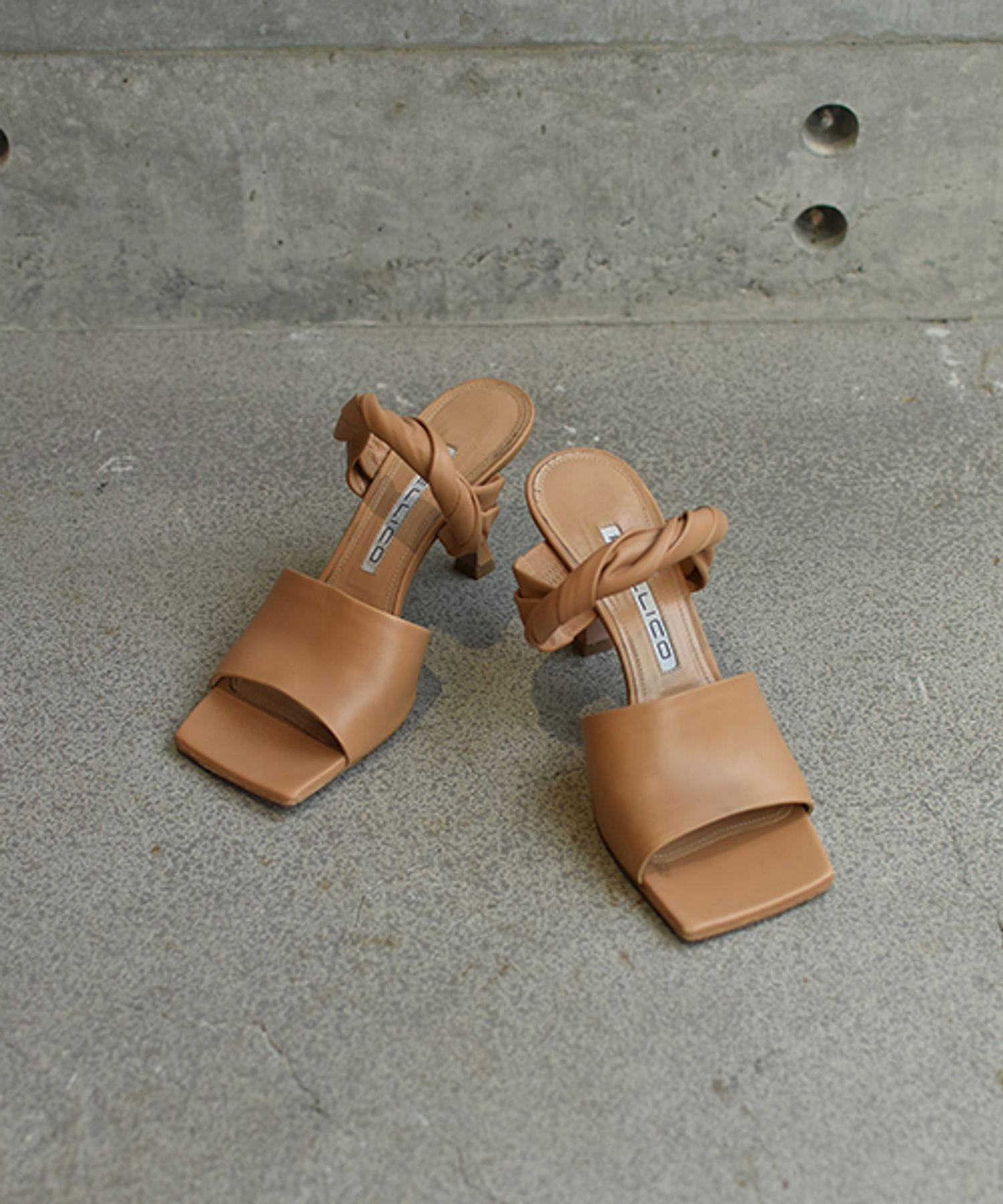 PELLICO ペリーコChaos 別注 TWIST HEEL サンダル