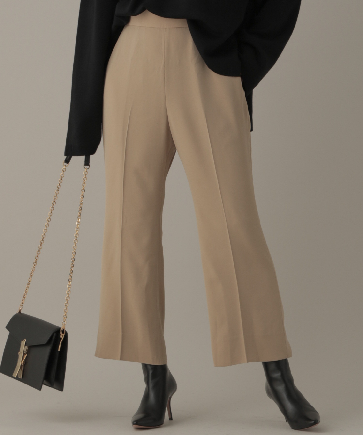 フレイズフレアパンツ