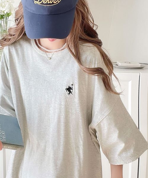 classical elf プラスワンでトレンド感UP。綿100%胸刺繍リバーシブルTシャツce1050179 シルバー S ウィメンズインナー_CE クラシカルエルフ 293093 and ST アンドエスティ(旧ドットエスティ) classical elf プラスワンでトレンド感UP。綿100%胸刺繍リバーシブルTシャツce1050179 シルバー S ウィメンズインナー_CE クラシカルエルフ 293093 and ST アンドエスティ(旧ドットエスティ)