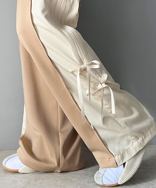 classical elf 【mily bilet】サイドリボン2WAY素材切り替えワイドトラックパンツ mi0789006 オフホワイト M ウィメンズボトムス_MB クラシカルエルフ 293695 and ST アンドエスティ(旧ドットエスティ) classical elf 【mily bilet】サイドリボン2WAY素材切り替えワイドトラックパンツ mi0789006 オフホワイト M ウィメンズボトムス_MB クラシカルエルフ 293695 and ST アンドエスティ(旧ドットエスティ)