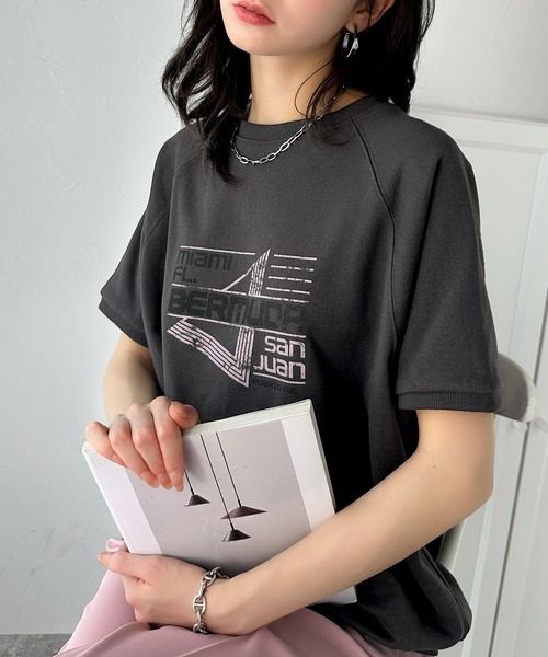 classical elf 前後2wayヴィンテージ風グラフィックプリント裏毛スウェットトップス(半袖)ce1260366 シルバー XL ウィメンズインナー_CE クラシカルエルフ 321685 and ST アンドエスティ(旧ドットエスティ) classical elf 前後2wayヴィンテージ風グラフィックプリント裏毛スウェットトップス(半袖)ce1260366 シルバー XL ウィメンズインナー_CE クラシカルエルフ 321685 and ST アンドエスティ(旧ドットエスティ)