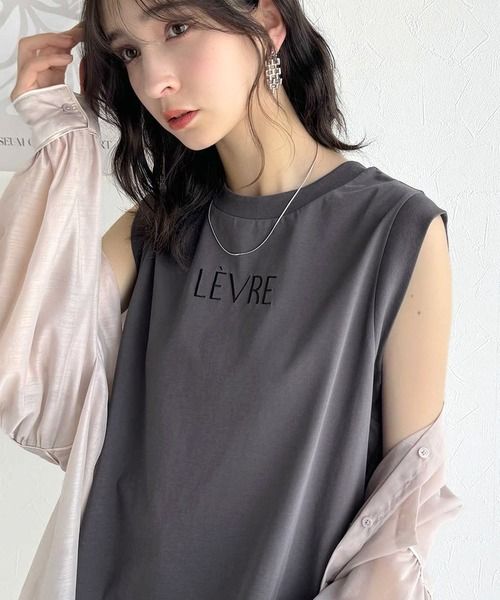 classical elf シルケット胸元刺繍サイド裾スリット入りノースリーブカットソー ce1020199 シルバー M ウィメンズインナー_CE クラシカルエルフ 321796 and ST アンドエスティ(旧ドットエスティ) classical elf シルケット胸元刺繍サイド裾スリット入りノースリーブカットソー ce1020199 シルバー M ウィメンズインナー_CE クラシカルエルフ 321796 and ST アンドエスティ(旧ドットエスティ)