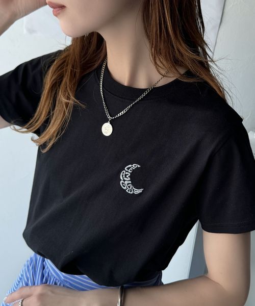 classical elf 胸元ラメ糸ワンポイント刺繍 無地&ボーダー柄Tシャツ(半袖)ce1260397 ブラック M ウィメンズインナー_CE クラシカルエルフ 321880 and ST アンドエスティ(旧ドットエスティ) classical elf 胸元ラメ糸ワンポイント刺繍 無地&ボーダー柄Tシャツ(半袖)ce1260397 ブラック M ウィメンズインナー_CE クラシカルエルフ 321880 and ST アンドエスティ(旧ドットエスティ)