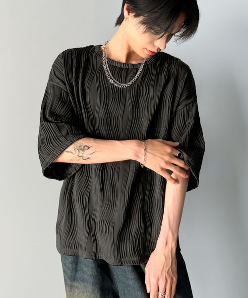 classical elf 大人のリラックス。オーバーサイズウェーブ柄ジャガード半袖Tシャツ(メンズ)cm1010429 ブラック M メンズインナー_CE クラシカルエルフ 324986 and ST アンドエスティ(旧ドットエスティ) classical elf 大人のリラックス。オーバーサイズウェーブ柄ジャガード半袖Tシャツ(メンズ)cm1010429 ブラック M メンズインナー_CE クラシカルエルフ 324986 and ST アンドエスティ(旧ドットエスティ)