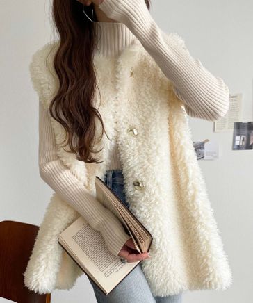 もこもこ感が愛らしい♪暖か前後2wayプードルボアベストce1265015