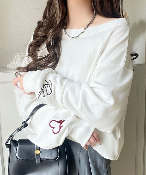 classical elf 袖ハート＆手書き風ロゴ刺繍裏毛オフショルオーバーサイズスウェットce1330045 ホワイト M ウィメンズインナー_CE クラシカルエルフ 596206 and ST アンドエスティ（旧ドットエスティ）