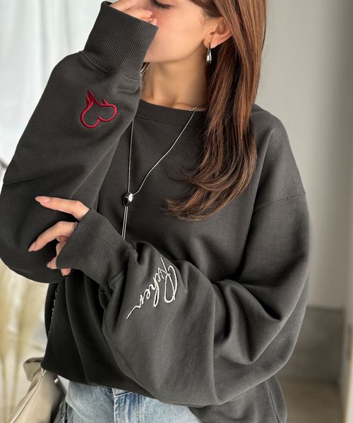 classical elf 袖ハート＆手書き風ロゴ刺繍裏毛オフショルオーバーサイズスウェットce1330045 シルバー S ウィメンズインナー_CE クラシカルエルフ 596206 and ST アンドエスティ（旧ドットエスティ）