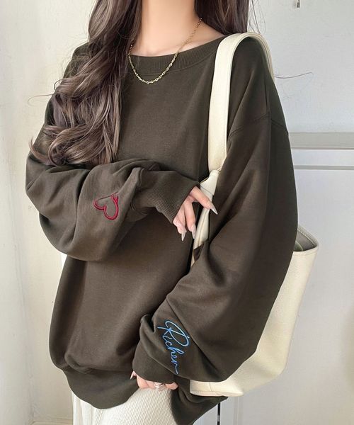 classical elf 袖ハート＆手書き風ロゴ刺繍裏毛オフショルオーバーサイズスウェットce1330045 ライトベージュ L ウィメンズインナー_CE クラシカルエルフ 596206 and ST アンドエスティ（旧ドットエスティ）