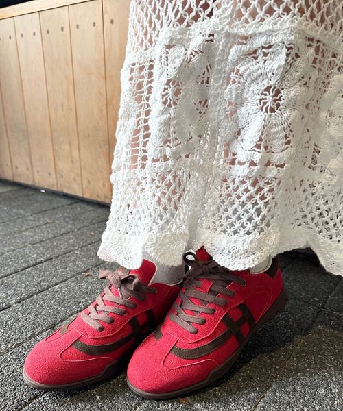 FOREVER 21 【先行予約】ローカットスニーカー レッド M ウィメンズグッズ フォーエバー21 498600 and ST アンドエスティ(旧ドットエスティ) FOREVER 21 【先行予約】ローカットスニーカー レッド M ウィメンズグッズ フォーエバー21 498600 and ST アンドエスティ(旧ドットエスティ)
