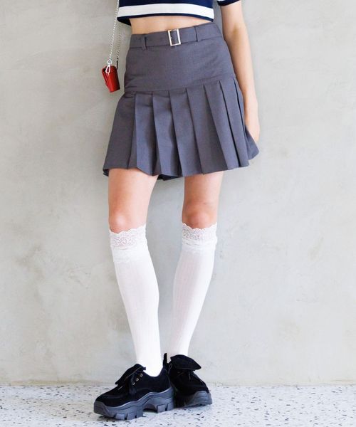FOREVER 21 ベルト付きプリーツスカート チャコールグレー M ウィメンズボトムス フォーエバー21 498833 and ST アンドエスティ(旧ドットエスティ) FOREVER 21 ベルト付きプリーツスカート チャコールグレー M ウィメンズボトムス フォーエバー21 498833 and ST アンドエスティ(旧ドットエスティ)
