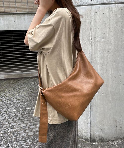 FOREVER 21 ハトメショルダーバッグ ライトベージュ FREE ウィメンズグッズ フォーエバー21 576485 and ST アンドエスティ(旧ドットエスティ) FOREVER 21 ハトメショルダーバッグ ライトベージュ FREE ウィメンズグッズ フォーエバー21 576485 and ST アンドエスティ(旧ドットエスティ)