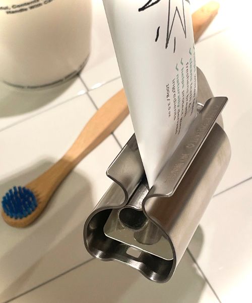 GEORGE'S チューブ スクイーザー with STAND クリア ヘルスケア・ステーショナリー ジョージズ 576934 and ST アンドエスティ(旧ドットエスティ) GEORGE'S チューブ スクイーザー with STAND クリア ヘルスケア・ステーショナリー ジョージズ 576934 and ST アンドエスティ(旧ドットエスティ)