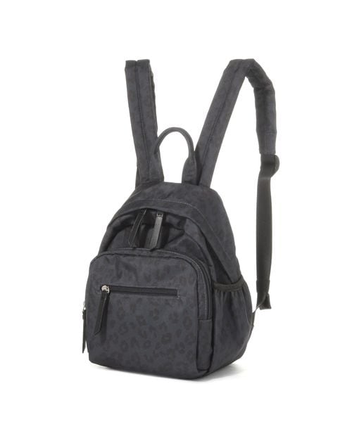 GLOBAL WORK 一部店舗限定/撥水軽量6ポケットリュック/105031 チャコールグレー ウィメンズグッズ グローバルワーク 105031 and ST アンドエスティ(旧ドットエスティ) GLOBAL WORK 一部店舗限定/撥水軽量6ポケットリュック/105031 チャコールグレー ウィメンズグッズ グローバルワーク 105031 and ST アンドエスティ(旧ドットエスティ)