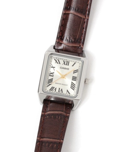 即決1800円　新品　腕時計　シンプル　カジュアル　白　アイボリー  61黒のタイプもあります