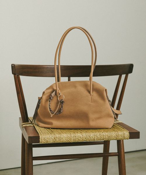 GLOBAL WORK スペ軽チャーム付きボストン/495720 ベージュ ウィメンズグッズ グローバルワーク 495720 and ST アンドエスティ(旧ドットエスティ) GLOBAL WORK スペ軽チャーム付きボストン/495720 ベージュ ウィメンズグッズ グローバルワーク 495720 and ST アンドエスティ(旧ドットエスティ)