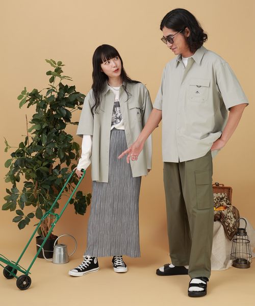 GLOBAL WORK KELTYコラボシャツ/半袖/576833 ライトベージュ M メンズインナー グローバルワーク 576833 and ST アンドエスティ(旧ドットエスティ) GLOBAL WORK KELTYコラボシャツ/半袖/576833 ライトベージュ M メンズインナー グローバルワーク 576833 and ST アンドエスティ(旧ドットエスティ)