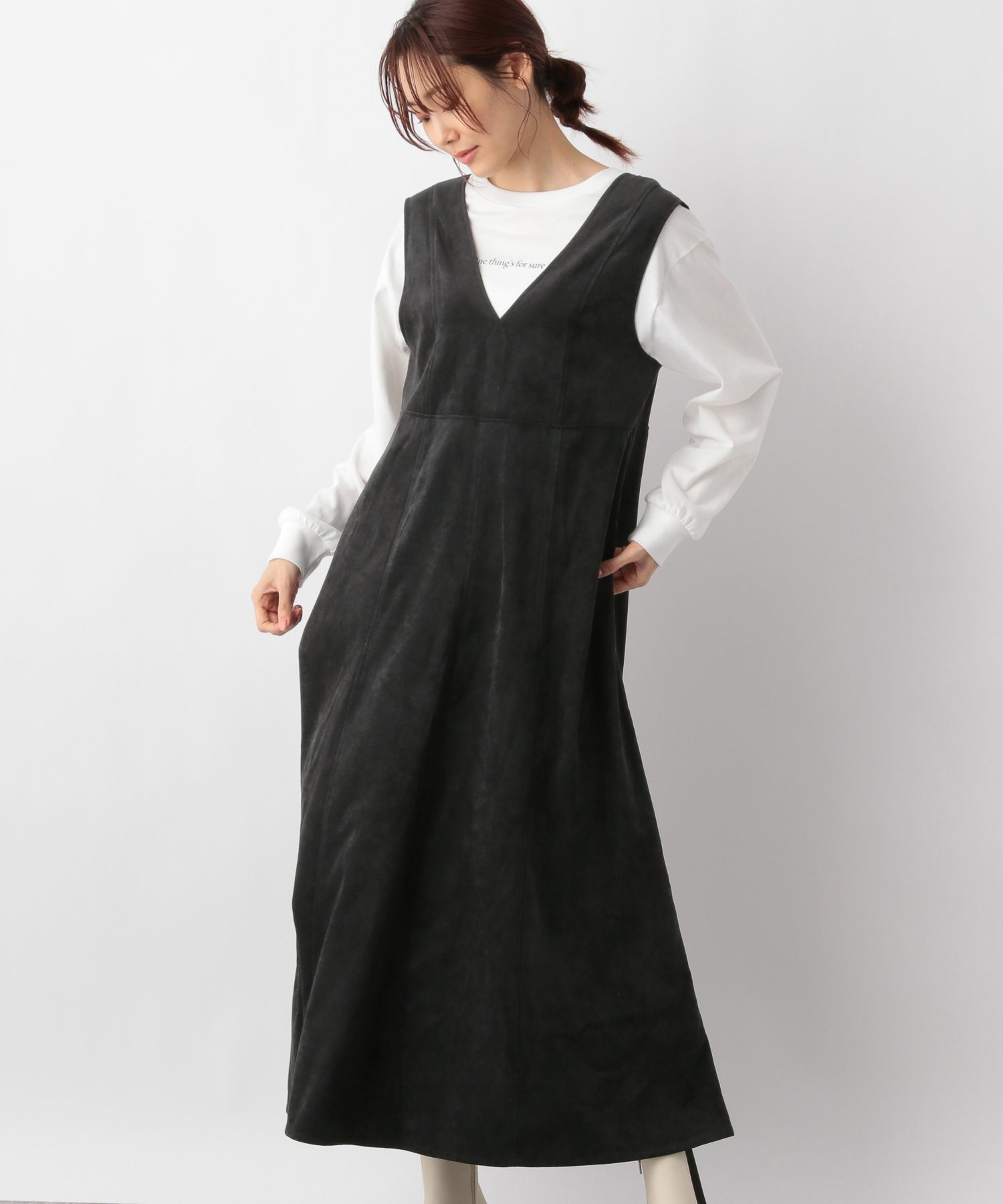 machatt Vネックジャンパースカート(エクリュ) - レディースファッション