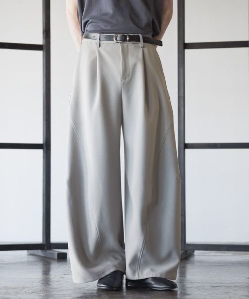 HARE 【一部カラーWEB先行予約 SET UP対応】3ディメンションワイドパンツ グレー M メンズボトムス ハレ 588821 and ST アンドエスティ(旧ドットエスティ) HARE 【一部カラーWEB先行予約 SET UP対応】3ディメンションワイドパンツ グレー M メンズボトムス ハレ 588821 and ST アンドエスティ(旧ドットエスティ)