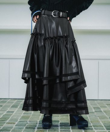 WEB先行予約 LADIES】レースラインフェイクレザースカート