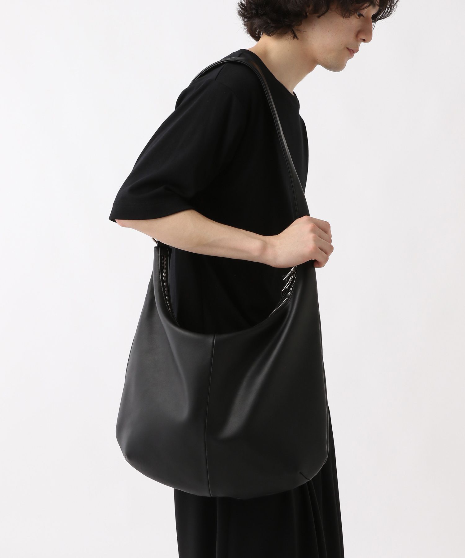 【新色カラー予約受付中】クロワッサンショルダーBAG FREE