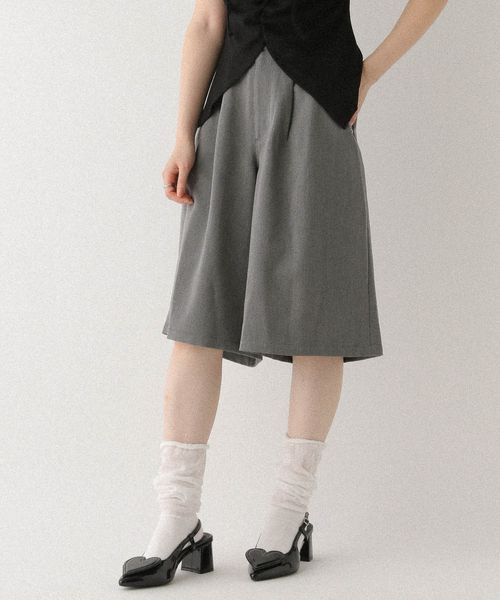Heather タックハーフパンツ チャコールグレー FREE ウィメンズボトムス ヘザー 575260 and ST アンドエスティ(旧ドットエスティ) Heather タックハーフパンツ チャコールグレー FREE ウィメンズボトムス ヘザー 575260 and ST アンドエスティ(旧ドットエスティ)