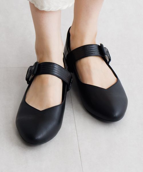 卑弥呼 ベルトデザインバブーシュ / 643311 ホワイト ウィメンズグッズ ヒミコ 254289 and ST アンドエスティ(旧ドットエスティ) 卑弥呼 ベルトデザインバブーシュ / 643311 ホワイト ウィメンズグッズ ヒミコ 254289 and ST アンドエスティ(旧ドットエスティ)