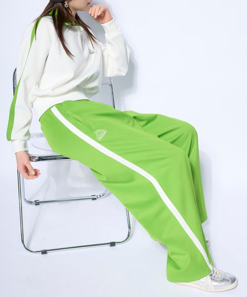 Kappa ジャージトラックワイドパンツ ライトベージュ S ウィメンズボトムス カッパ 493318 and ST アンドエスティ(旧ドットエスティ) Kappa ジャージトラックワイドパンツ ライトベージュ S ウィメンズボトムス カッパ 493318 and ST アンドエスティ(旧ドットエスティ)