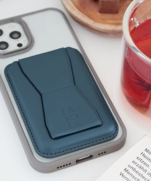 LAKOLE スマホスタンド&ポケット[一部店舗限定アイテム] ガジェット ネイビー FREE ラコレ 102389 and ST アンドエスティ（旧ドットエスティ）