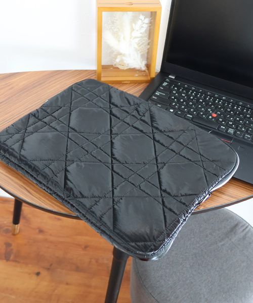 LAKOLE メタリックPCケース[一部店舗限定アイテム] シルバー FREE ウィメンズグッズ ラコレ 111761 and ST アンドエスティ（旧ドットエスティ）