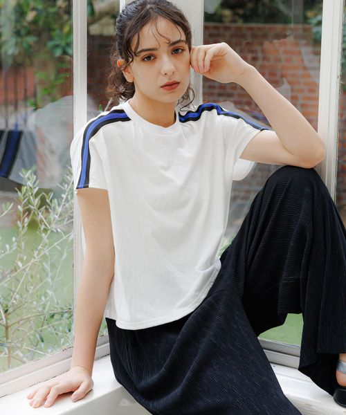 LAKOLE 袖ラインTEE ライトグレー S ウィメンズインナー ラコレ 115151 and ST アンドエスティ(旧ドットエスティ) LAKOLE 袖ラインTEE ライトグレー S ウィメンズインナー ラコレ 115151 and ST アンドエスティ(旧ドットエスティ)