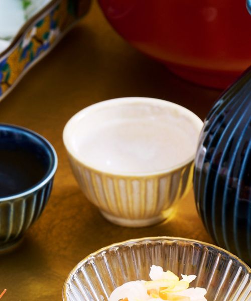 LAKOLE ツヤ十草おちょこ 和食器 ライトグレー FREE ラコレ 232537 and ST アンドエスティ(旧ドットエスティ) LAKOLE ツヤ十草おちょこ 和食器 ライトグレー FREE ラコレ 232537 and ST アンドエスティ(旧ドットエスティ)