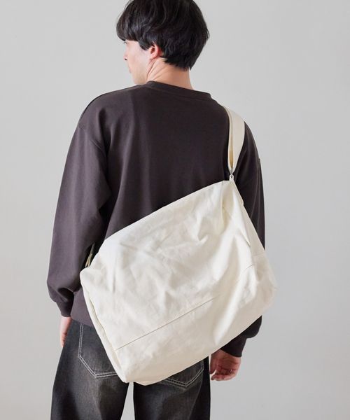 LAKOLE キャンバスバレルショルダーバッグ ライトベージュ FREE メンズグッズ ラコレ 253221 and ST アンドエスティ(旧ドットエスティ) LAKOLE キャンバスバレルショルダーバッグ ライトベージュ FREE メンズグッズ ラコレ 253221 and ST アンドエスティ(旧ドットエスティ)